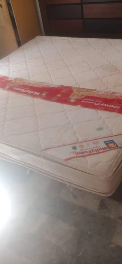 Bed Almari and Molty foam Gada