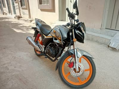 Honda CB150 F