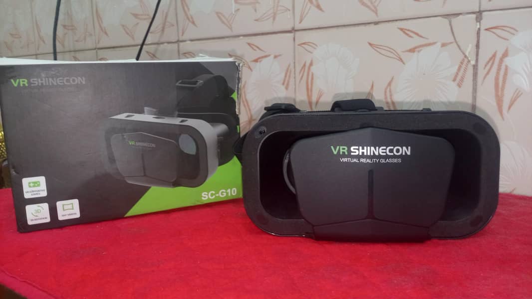 VR Headset Only one time used 1