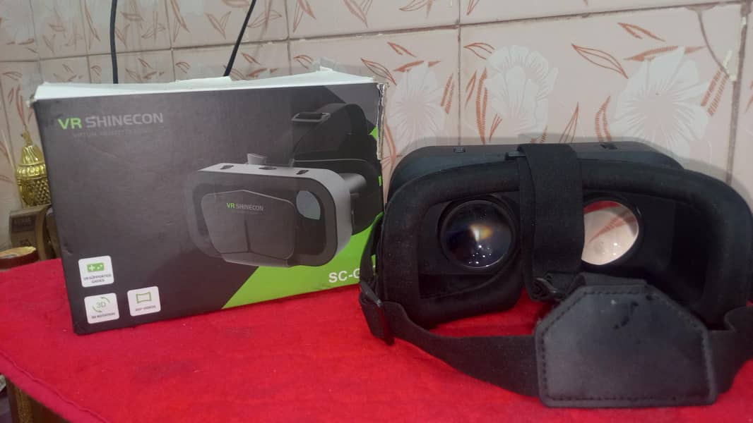 VR Headset Only one time used 2