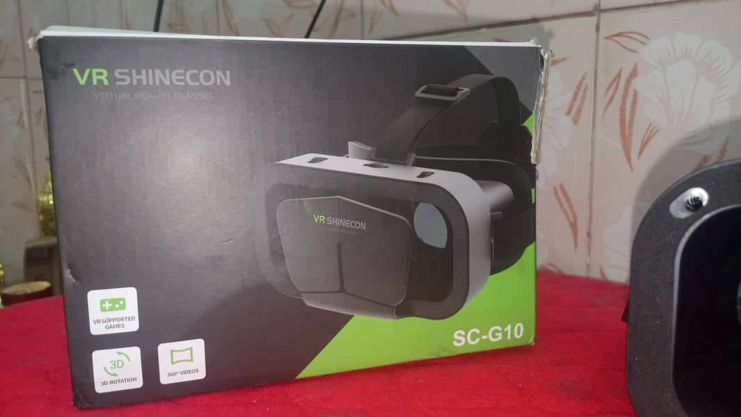 VR Headset Only one time used 4