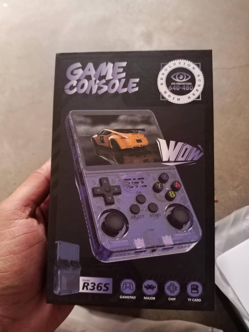 Gaming console R36s 7