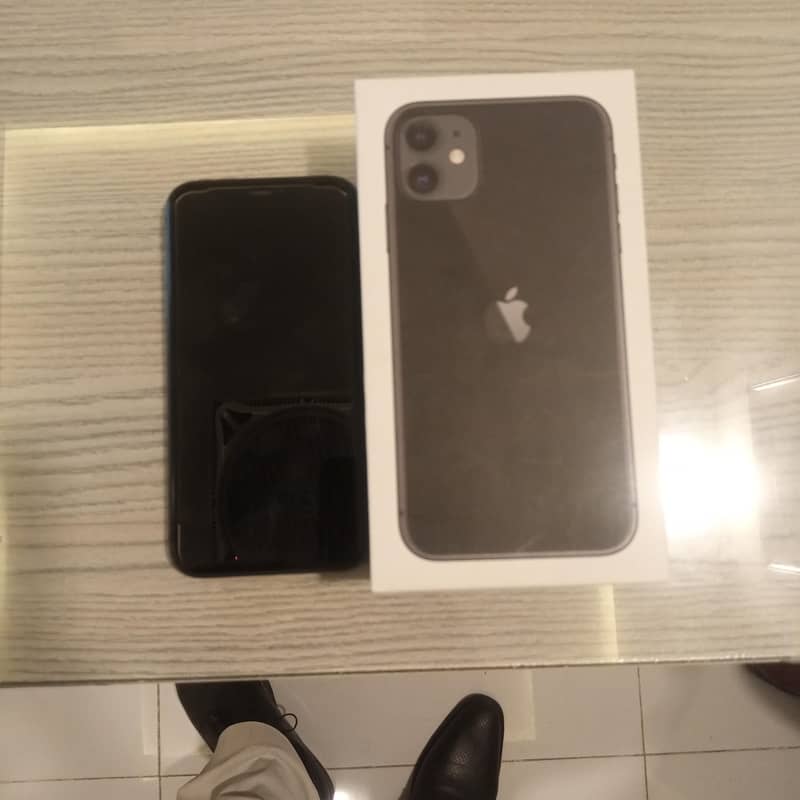 Apple iPhone 11 4