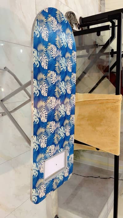 Iron rod stand