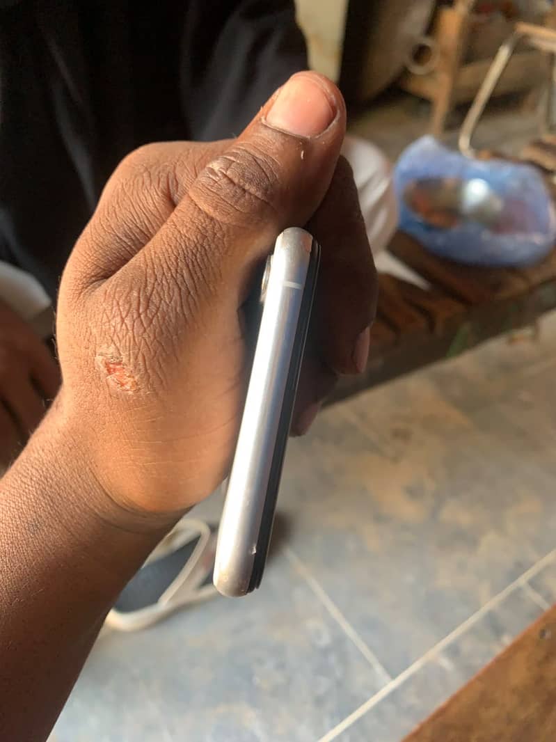 Apple iPhone XS Max 0