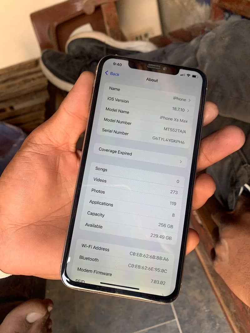 Apple iPhone XS Max 4