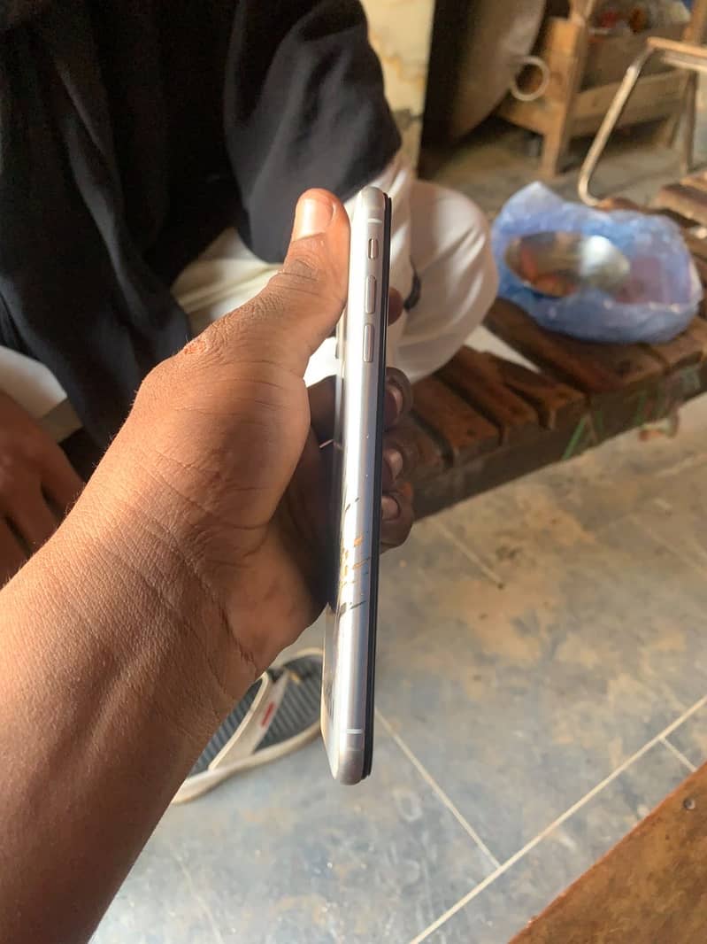 Apple iPhone XS Max 5