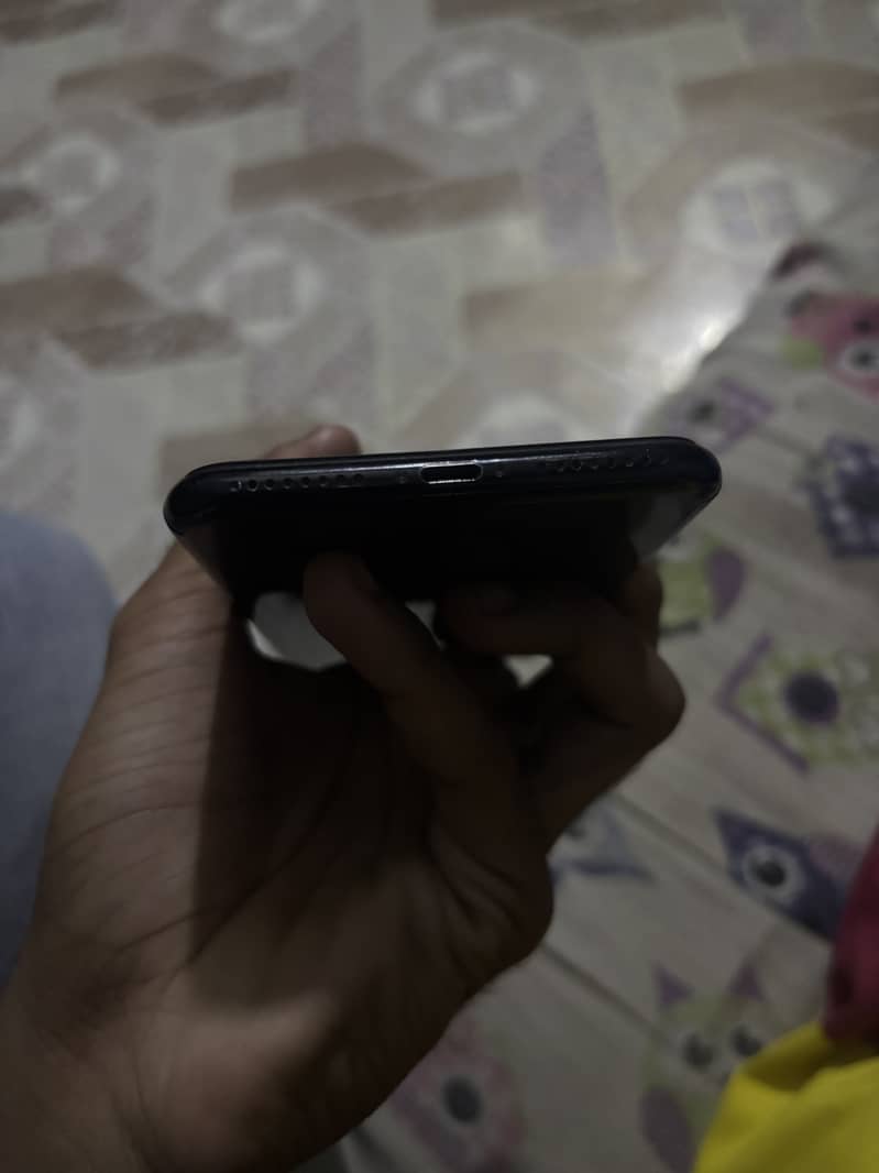 Apple iPhone 7 Plus 2