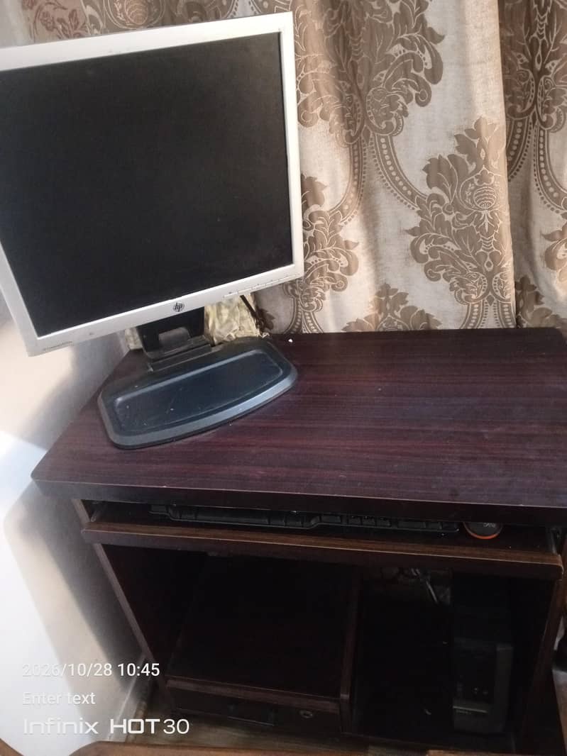 computer with table . ,good condition 3