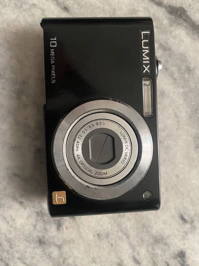 Digital Camera