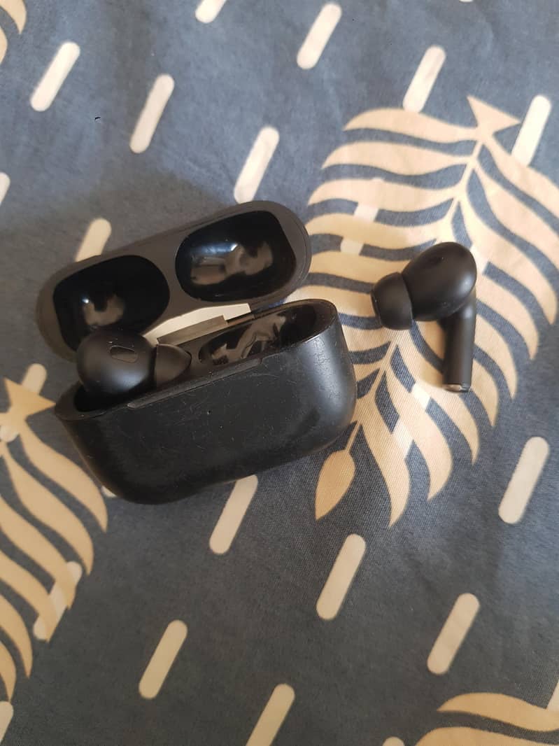 TWS earpods Bluetooth 1