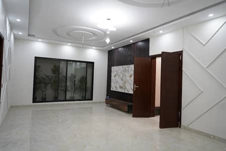 5 MARLA GROUND FLOOR PORTION FOR RENT IN JUBLIEE TOWN BLOCK F WITH GAS
