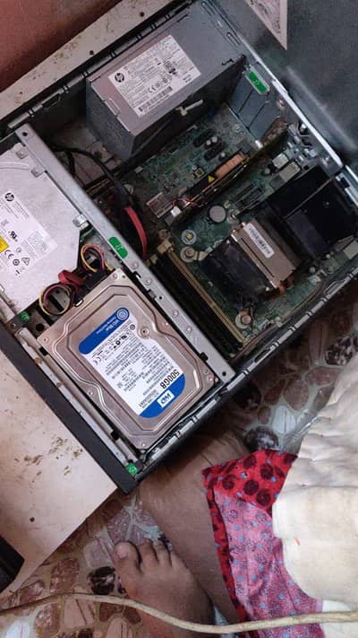 HP Desktop Computer with Dell LCD Monitor & Keyboard