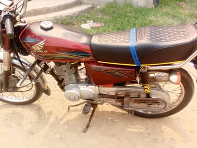 Honda 125. . . . 105k. . . . 03484461825