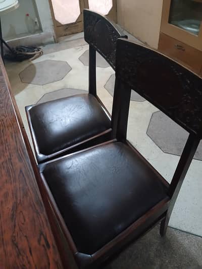 Used Customized Dining table 6 seater for Sale