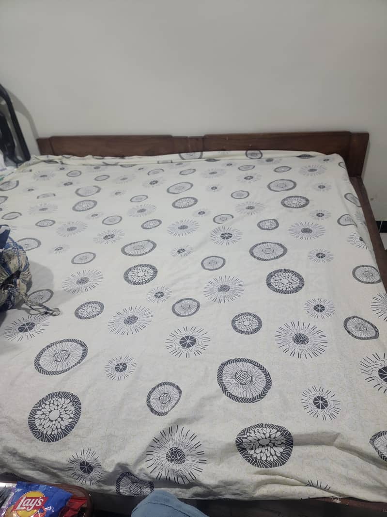 2 SINGLE BEDS 2