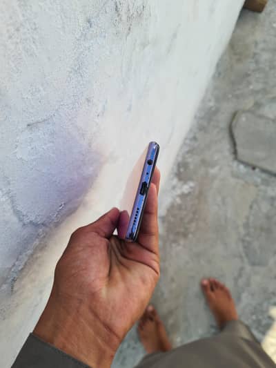 Vivo V20