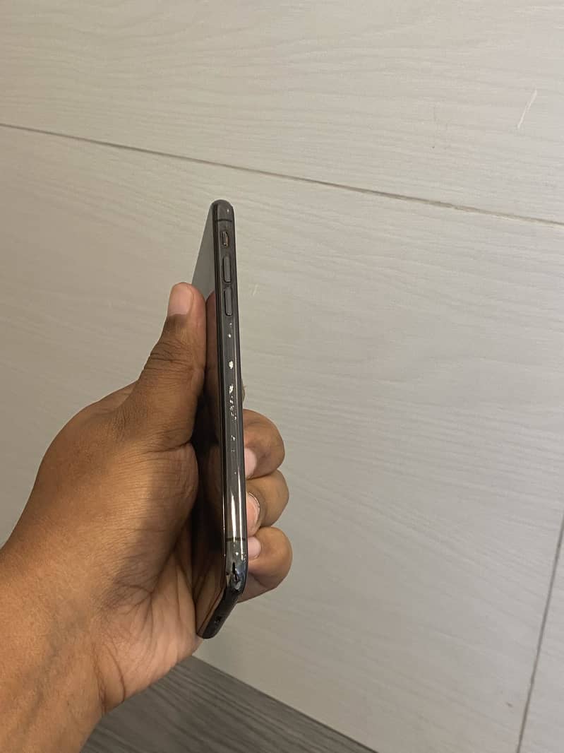 Apple iPhone 11 6