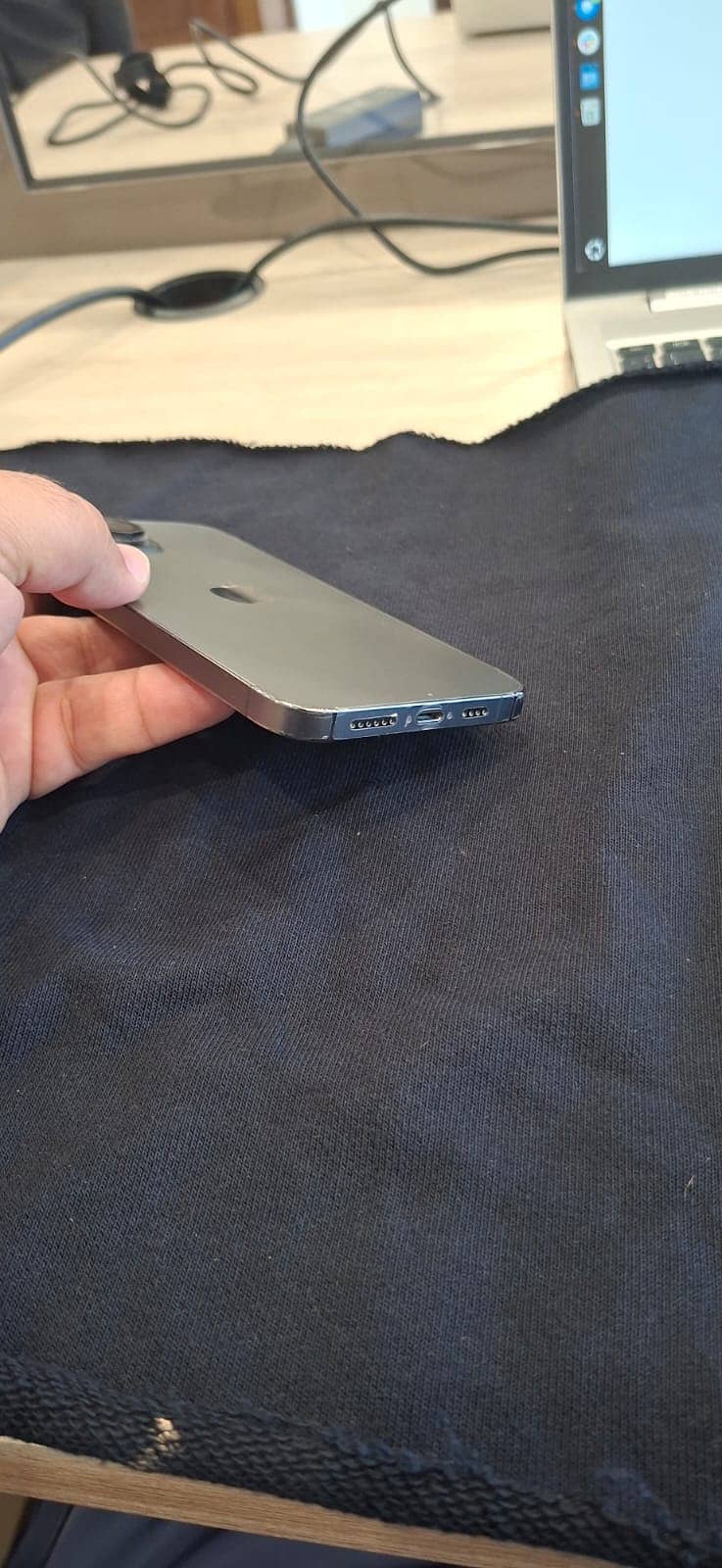 Apple iPhone 13 Pro Max 1