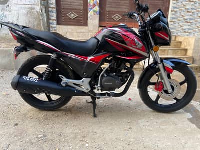 HONDA CB 150F contact on (o37o2977o6o)
