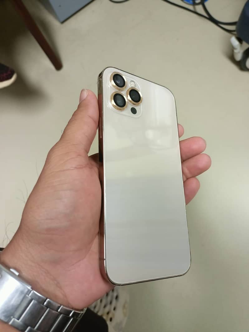 Apple iPhone 12 Pro Max 2