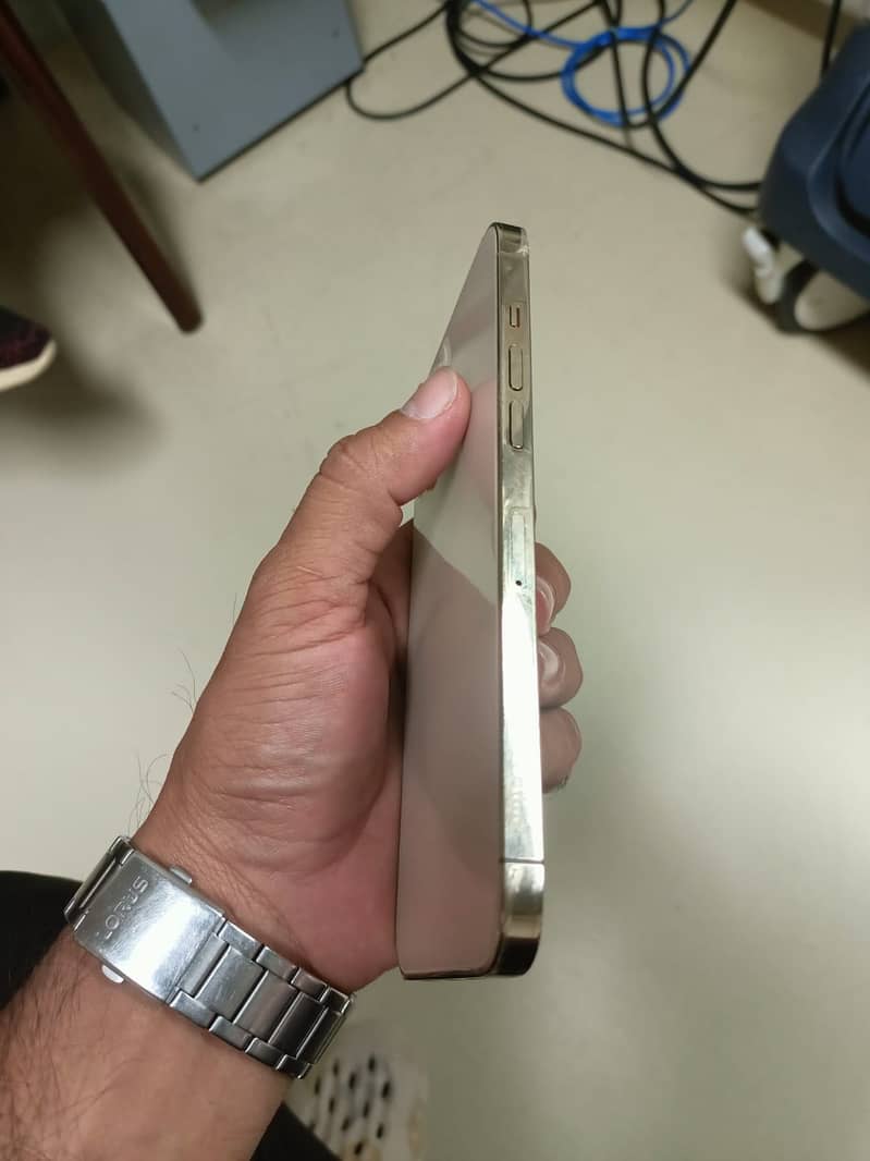 Apple iPhone 12 Pro Max 8