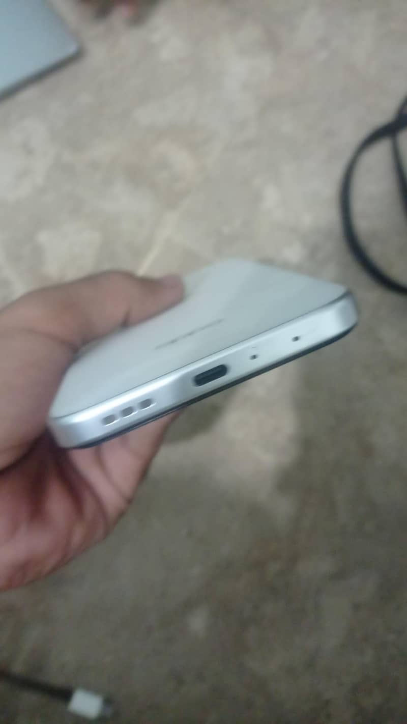 OPPO A6s 1