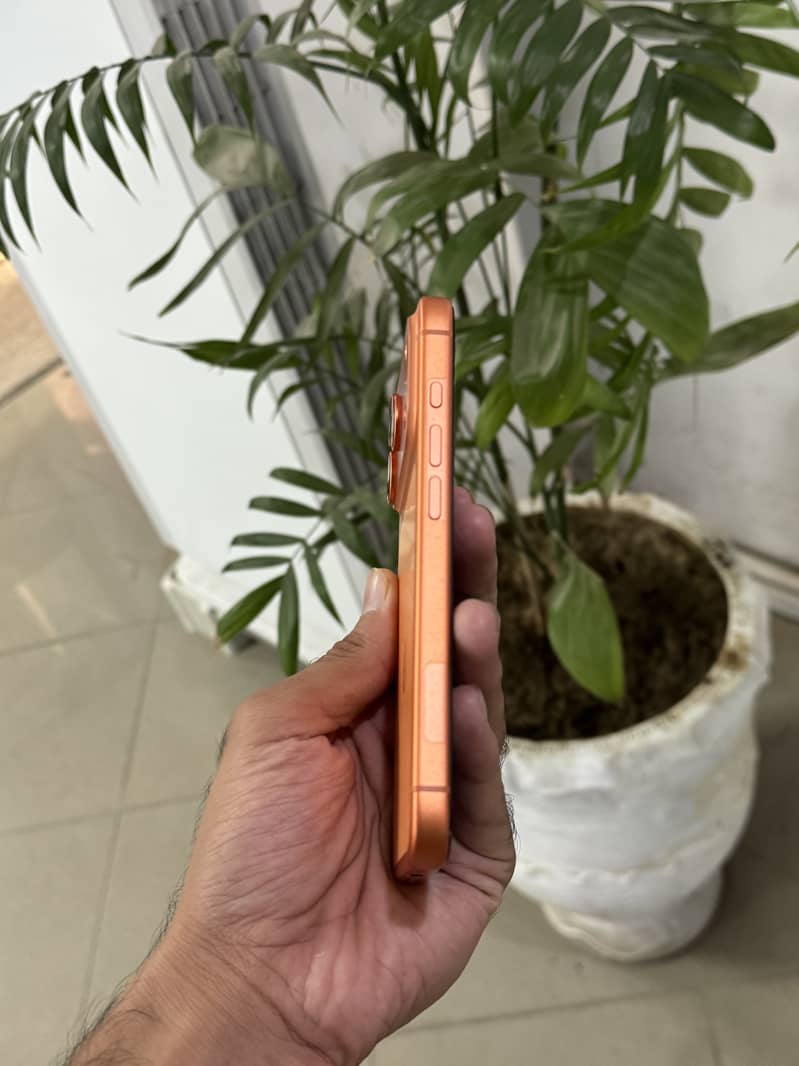 Apple iPhone 17 Pro 2