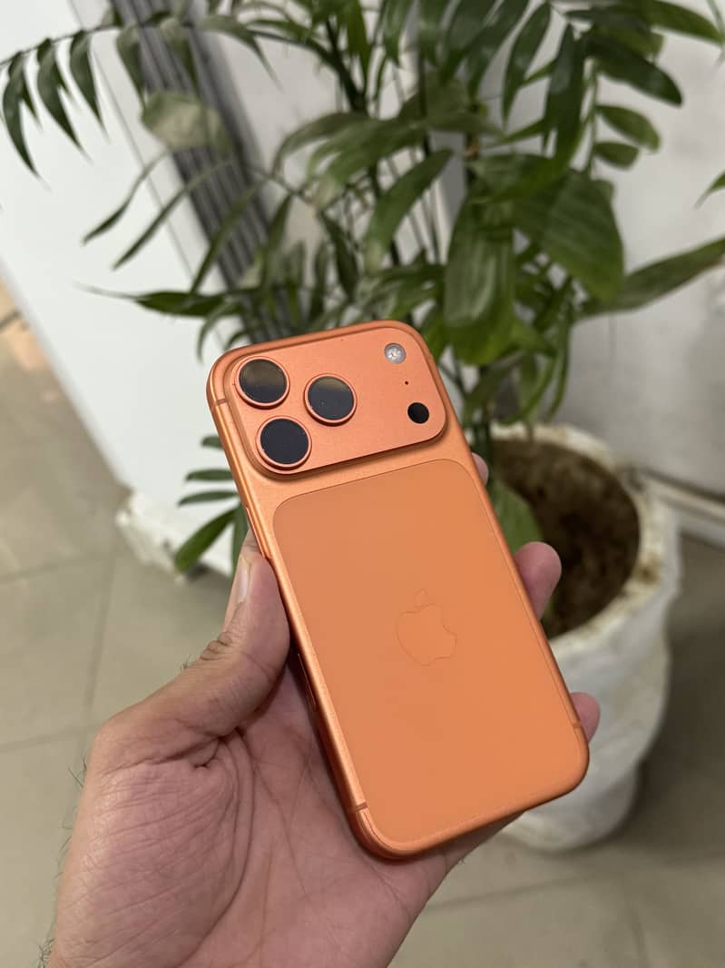 Apple iPhone 17 Pro 8