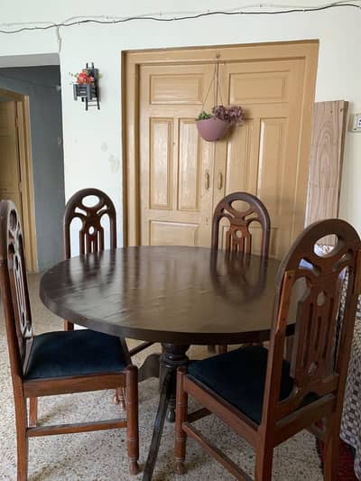 Round Dining Table for sale