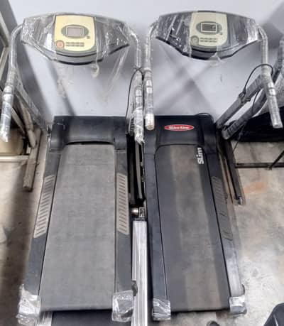 Slim Line Motorized Treadmill in Excellent Condition For Sale