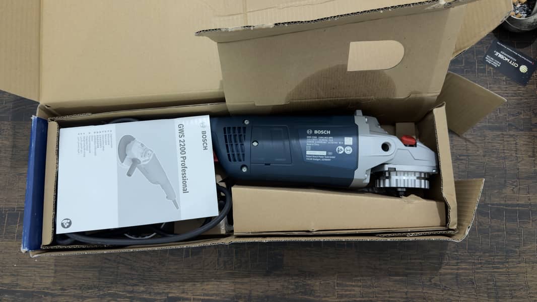 Bosch 9 inch grinder 0
