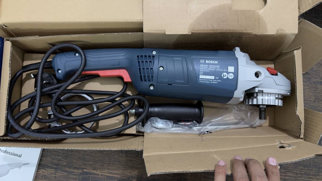 Bosch 9 inch grinder 4