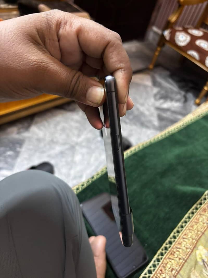 Google Pixel 7 4