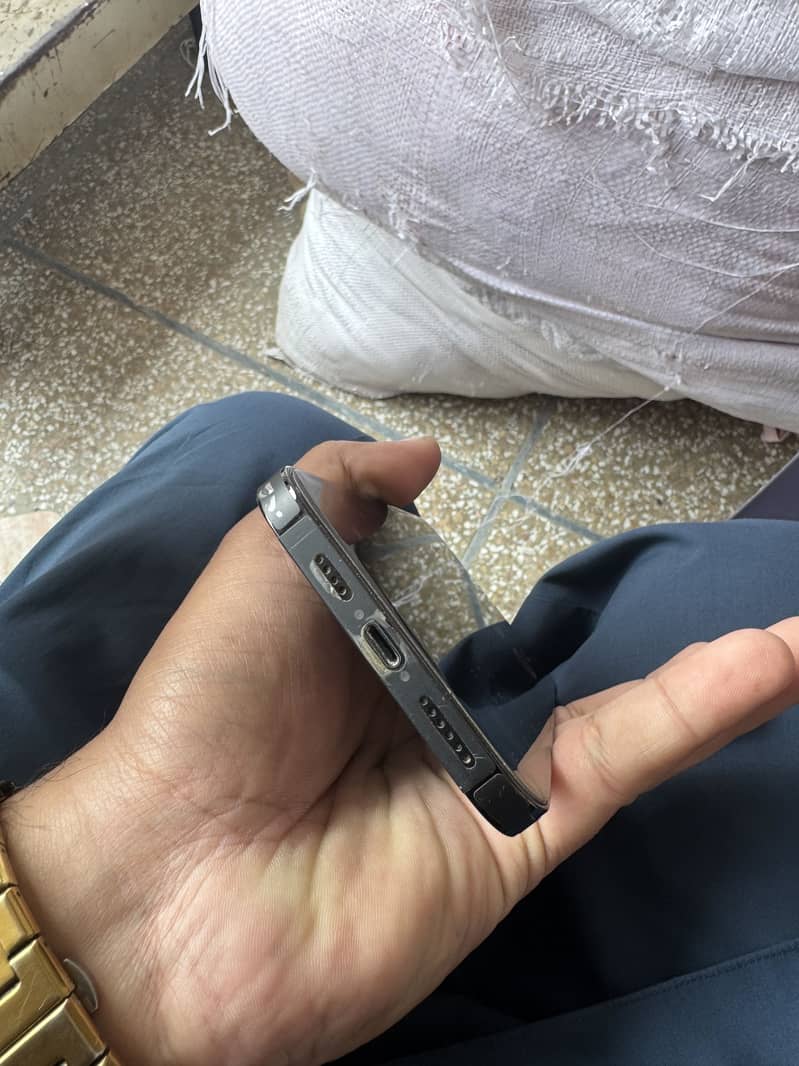 Apple iPhone 14 Pro Max 2