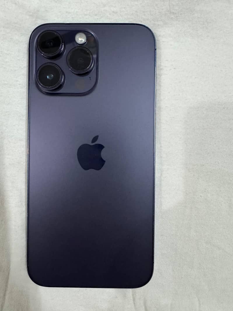 Apple iPhone 14 Pro Max 1