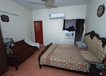 Prime Location House Of 5 Marla Is Available In Contemporary Neighborhood Of Johar Town