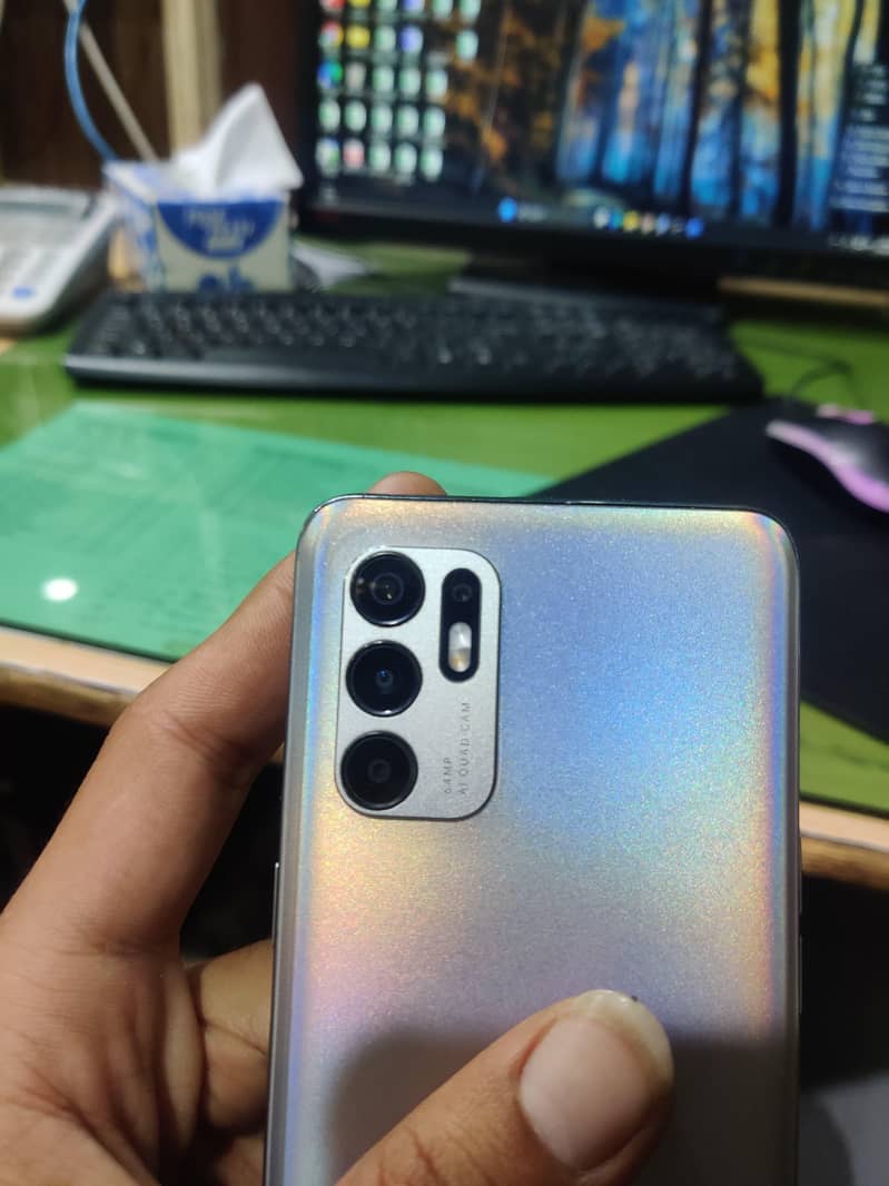 OPPO Reno 6 0