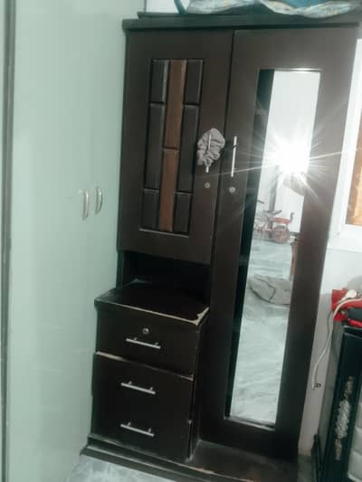 dressing for sell only seriouse buyer contact