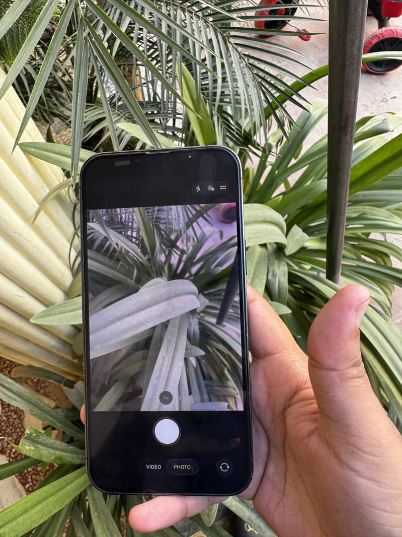 Apple iPhone 13 Pro Max 1