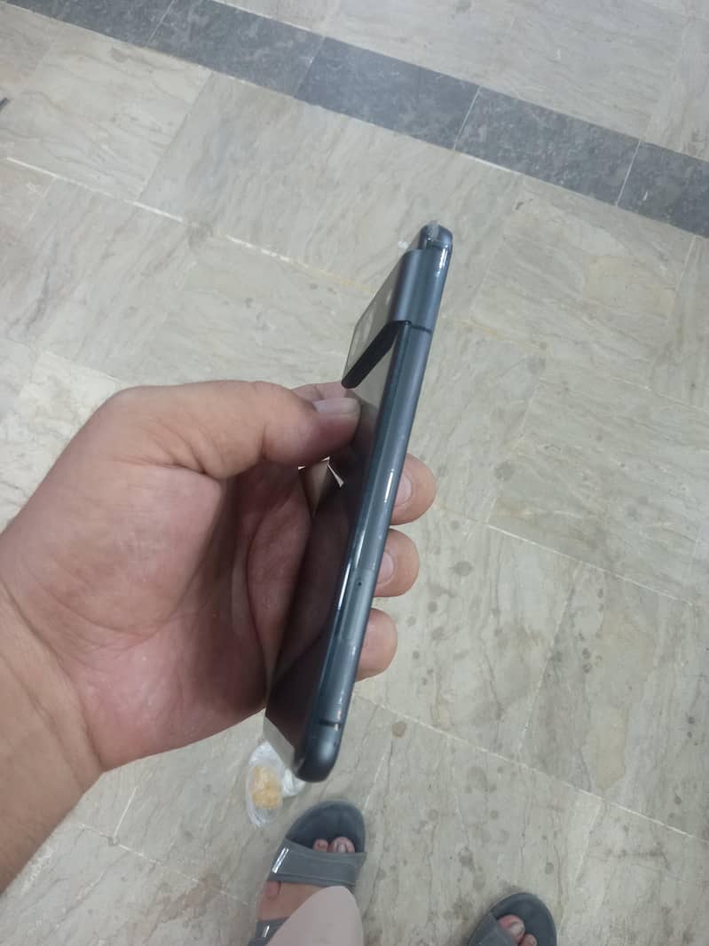 Google Pixel 8 3