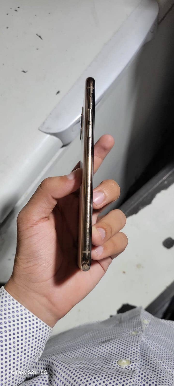 Apple iPhone 11 Pro Max 2