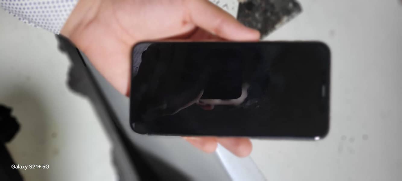 Apple iPhone 11 Pro Max 3