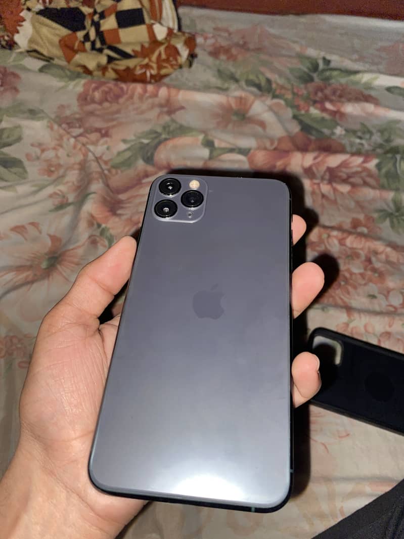 Apple iPhone 11 Pro Max 1