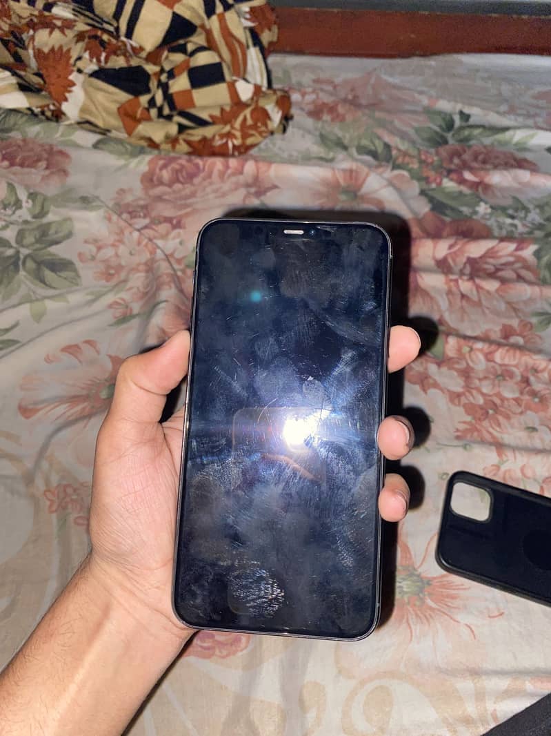 Apple iPhone 11 Pro Max 3