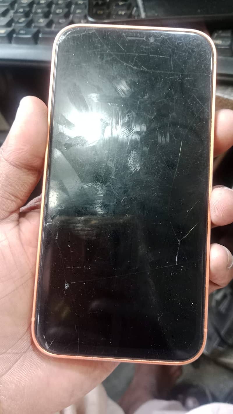 Apple iPhone XR 4