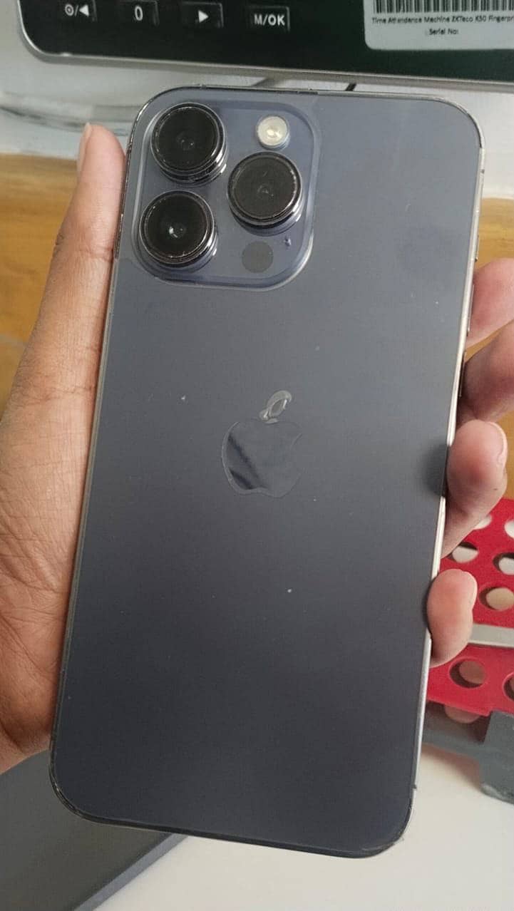 Apple iPhone 14 Pro Max 4