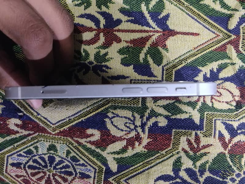 Apple iPhone 12 0