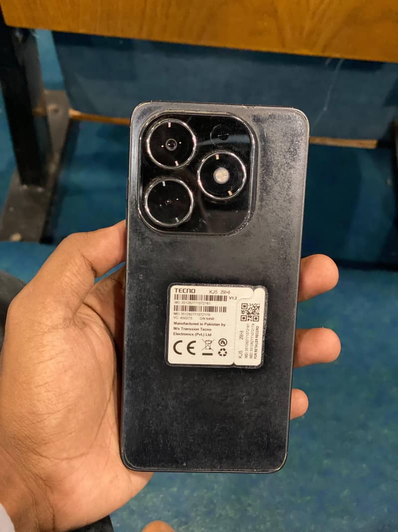 Tecno Spark 20 4