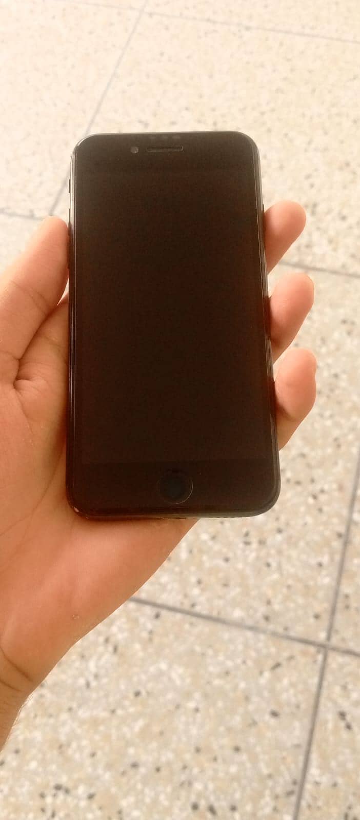 Apple iPhone 7 1